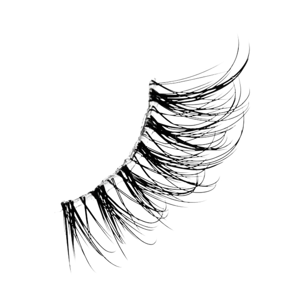 Close-up de cílio postiço Kiss New York The New Natural Metadinha Glowy Skin mostrando fios finos e curvados.